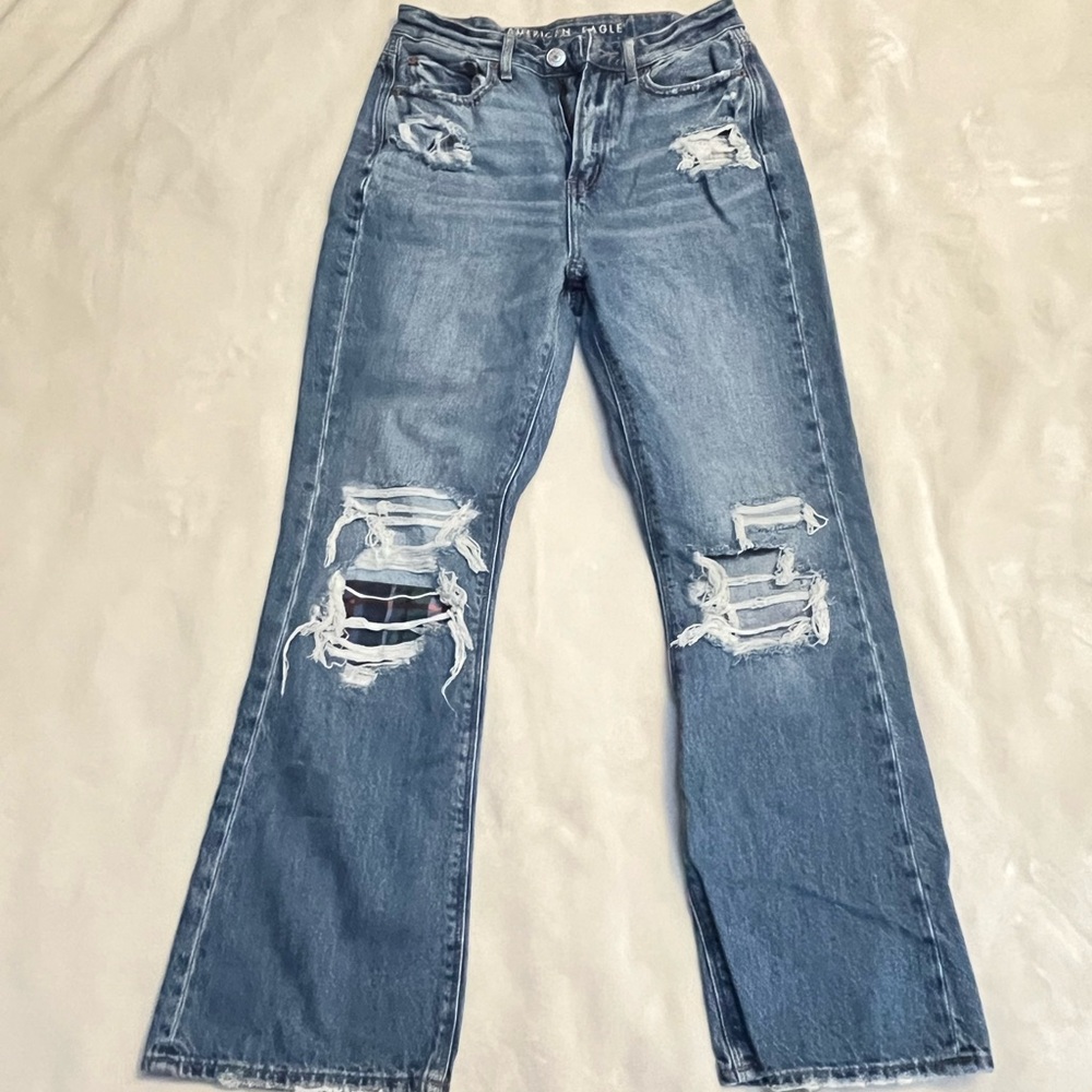 American Eagle Distressed Blue Jeans Sz 4